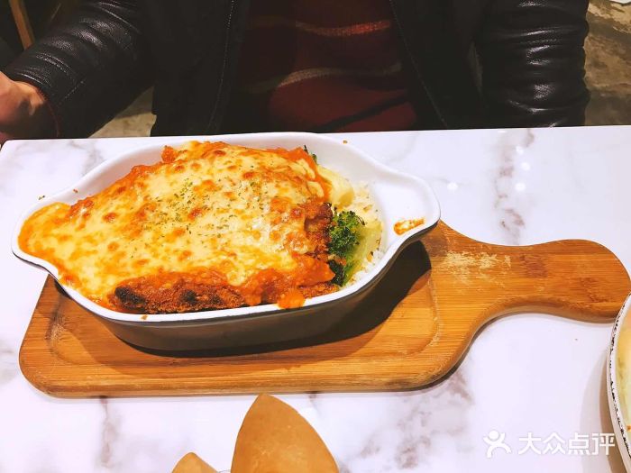 半城轻餐(象山北路店)肉酱鸡扒焗饭图片