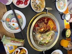 -沸炉重庆老火锅(军事博物馆店)