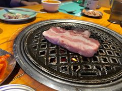 -唯成•韩国炭火烤肉 유성고기