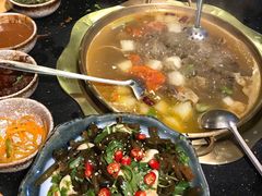 -顶顶汤火牛排火锅·经典铜锅涮肉