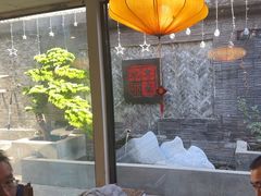 -毛辣果·贵州红酸汤牛肉火锅(西单店)