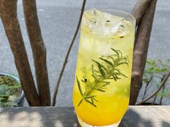 -谁的咖啡·简餐(甪直店)