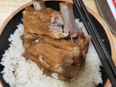 -万和春排骨砂锅米饭(新业广场店)