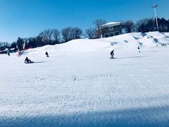 -庙香山滑雪场