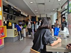 -麦当劳(假日广场店)