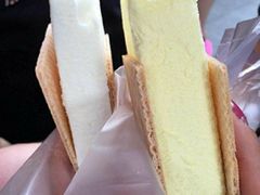 -詹爷爷乌节路街头冰淇淋
