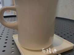 -HUG·拥抱咖啡(郑州宝龙广场店)