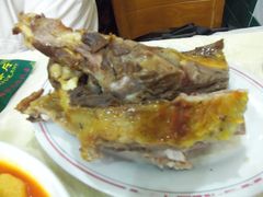 刚上桌的羊腿-维吾尔餐厅(宜山路店)