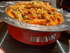 鸡爪煲-胖哥俩肉蟹煲(湖滨银泰in77店)