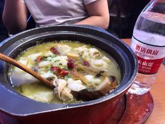 -周鱼小馆石锅酸菜鱼(活力汇店)