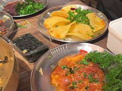 -明洞阿姨·韩式酱蟹烤肉·创意料理(三元桥店)