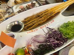 -威记烧嘢·南宁烧烤·超级生牛(绿地店)