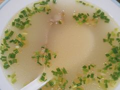 -小杨生煎(金山百联购物中心3楼店)