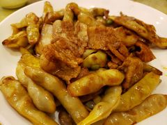 -鹤乡东北菜(崮山路店)