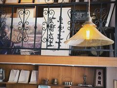 -彳亍咖啡·这里(水湾路店)