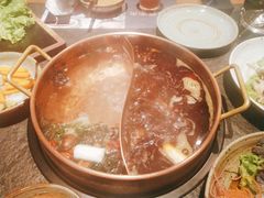 鸳鸯锅-老墙根涮肉·铜锅·烧烤(欢乐谷·王四营店)