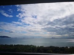 -三亚湾海居铂尔曼度假酒店