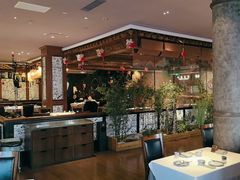 -八府香鸭·啫啫煲(华山路店)