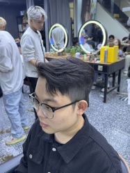 -藤野造型专业烫染接发