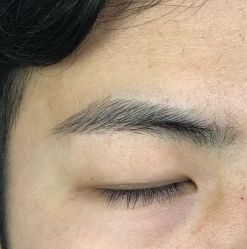 -一个差评成就的纹眉店