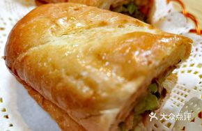 Crispy Pork Liver Paste Bread