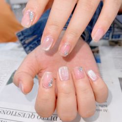 -七彩虹美甲美睫 半永久