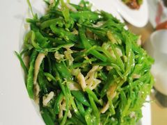 鸡丝炒荷兰豆-泰丰楼(前门西大街店)