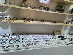 -天空之镜眼镜店蔡司依视路授权店(天通苑店)