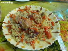 手抓饭-巴扎美食·新疆菜·西域歌舞表演餐厅(新疆大厦店)