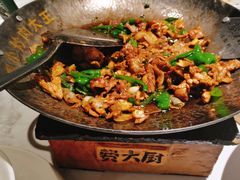 -费大厨辣椒炒肉(高铁吾悦广场店)