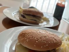 -肯德基(东安路站店)