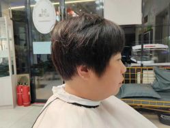 -东方美妍小鹏造型