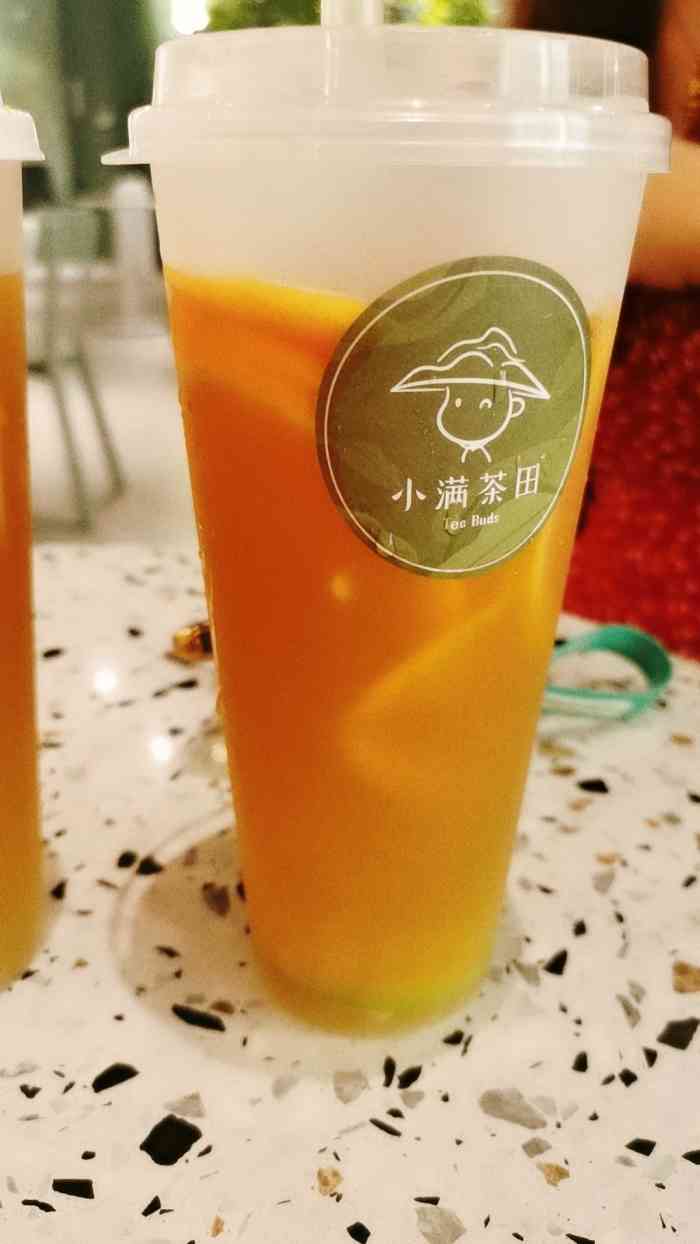 小满茶田·饮品·下午茶(万象城店)-"「大溪地草莓鲜牛奶」: 冰冰凉.