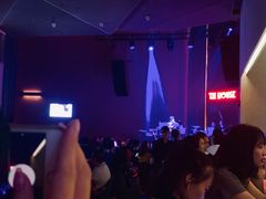 -TZ House音乐现场(来福士中心店)