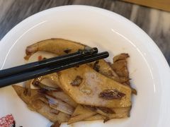 -蔼若春.传承三十年云南菜(金碧公园店)