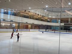 -陈露国际冰上中心(天津嘉里汇店)