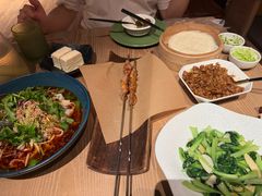 -耶里夏丽·丝路国际·新疆餐厅(浦东区东方路店)