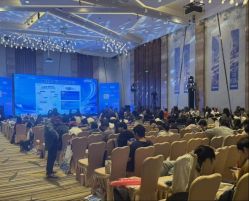 点击看大图 -广州中心皇冠假日酒店·宴会厅