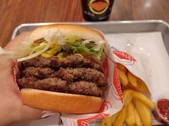 -FATBURGER 特富客汉堡(外交公寓店)