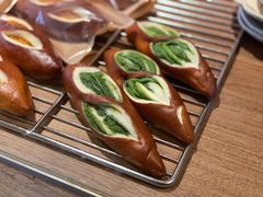 抹茶奶酥碱水-山形面包店