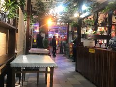 -六福酒馆(秦隆步行街店)