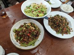 -湖南人家湘菜馆(镇江路店)