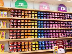 -m豆巧克力世界(上海世茂广场店)