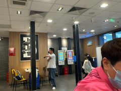 -麦当劳(上海虹桥站30B检票口楼上)