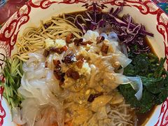 -闯关东东北农家菜(崂山石老人店)