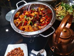 -东口码头·烧鸽子·鱼头泡饼·地方菜(金鹰悦城店)