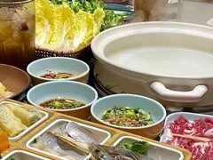 -四点金粥底火锅(沂州里店)