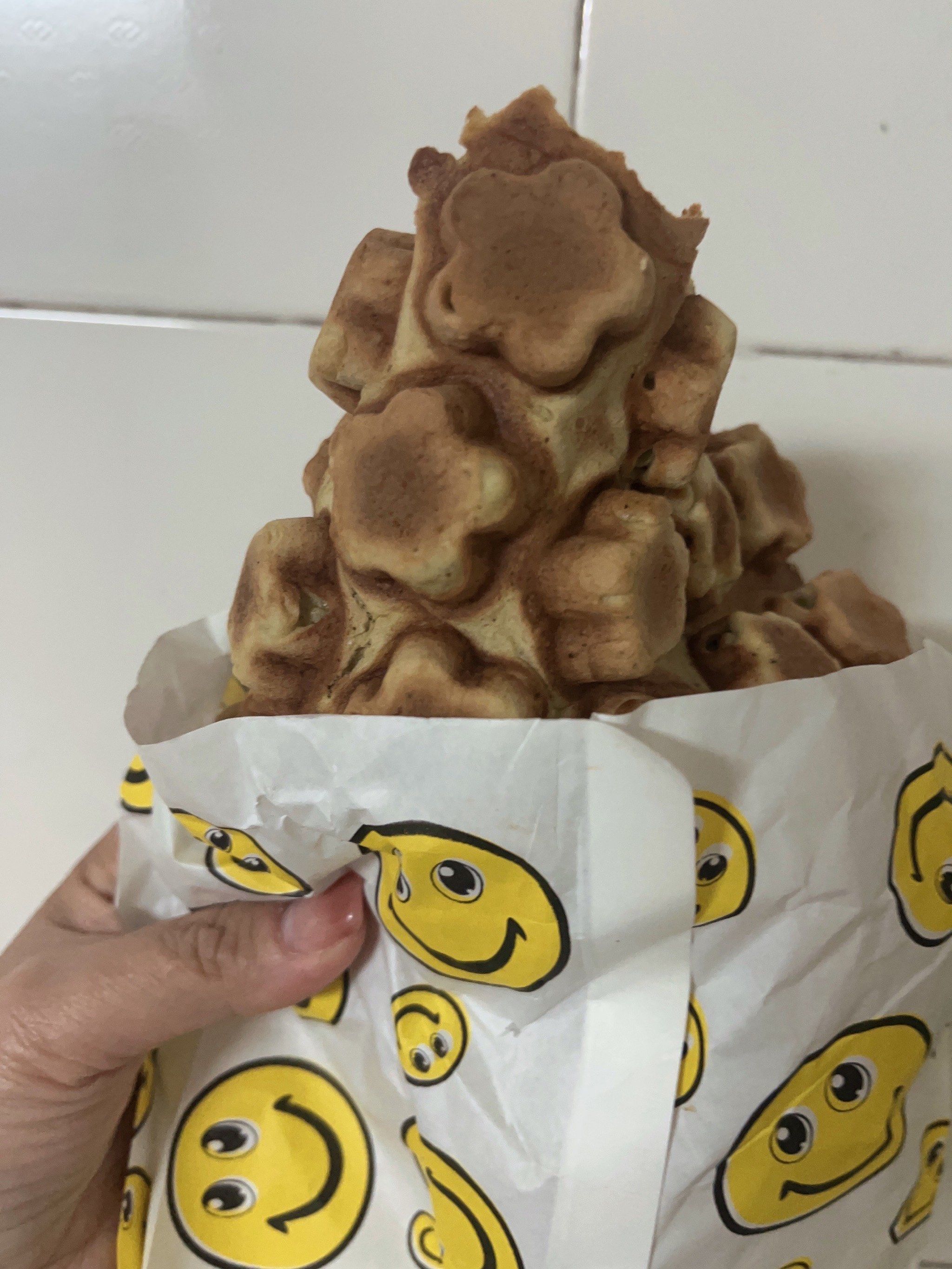 在深圳找到了最早梅花小蛋糕!明门铁盘那种