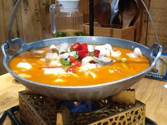 -老滇山寨•云南特色菜•地方菜•民族风情歌舞表演(金碧店)