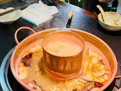 -菌自由丨野生菌火锅特色庭院餐厅(丽江古城店)